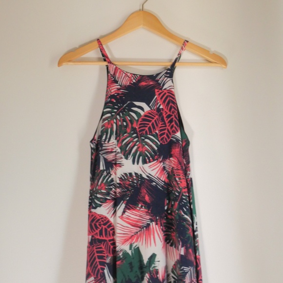 Cute Summer Above Knee Dress (Small) - Picture 5 of 5